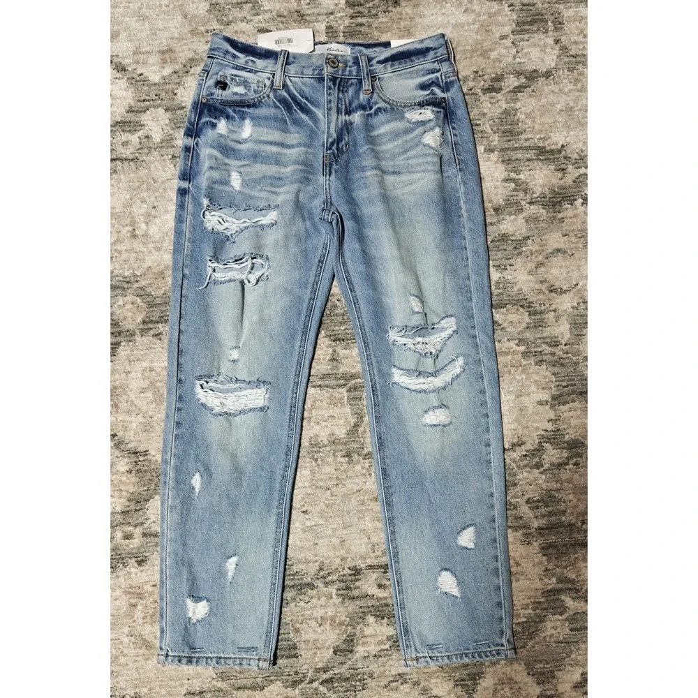 NWT KanCan Mom High Waisted Distressed Jeans 5/26